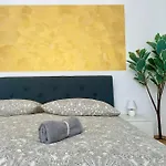 Sunny 60 M2 Apartment - Free Parking - Free Netflix