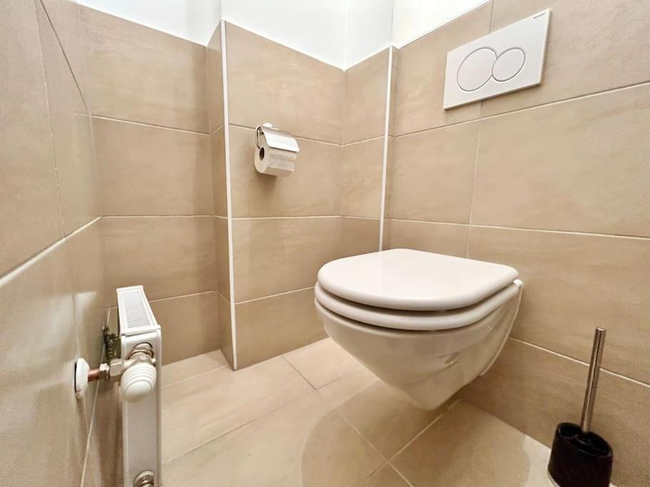 Apartment Sunny 60 M2 - Free Parking - Free Netflix *